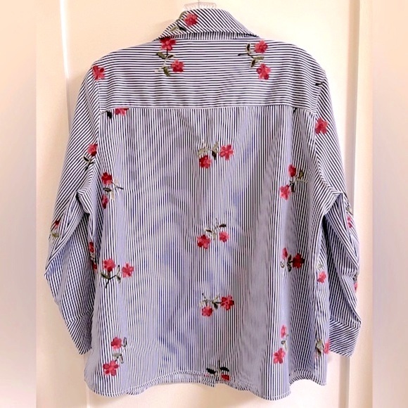 Navy and White Pinstriped Embroidered Top  PL - Picture 5 of 13